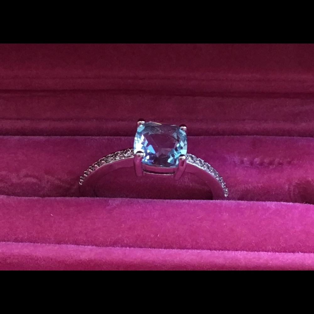 Ring - Picture 3 of 3